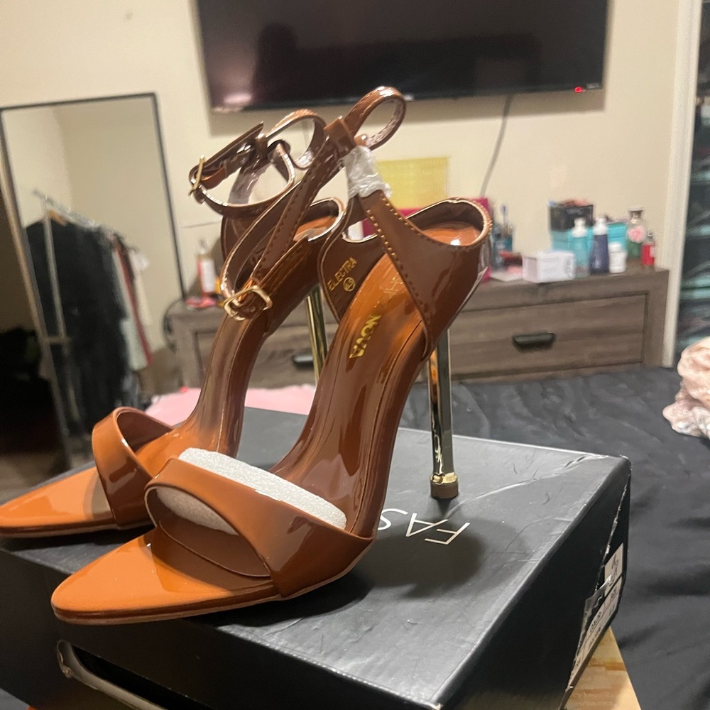 Elegant Brown High Heels